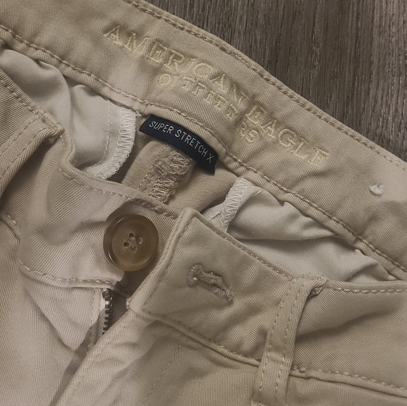American Eagle Super Stretch khaki jeans - Picture 5 of 6
